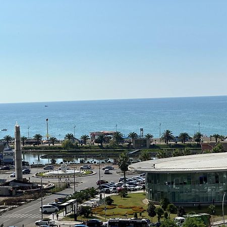 Апартамент У Моря Batumi Exteriör bild