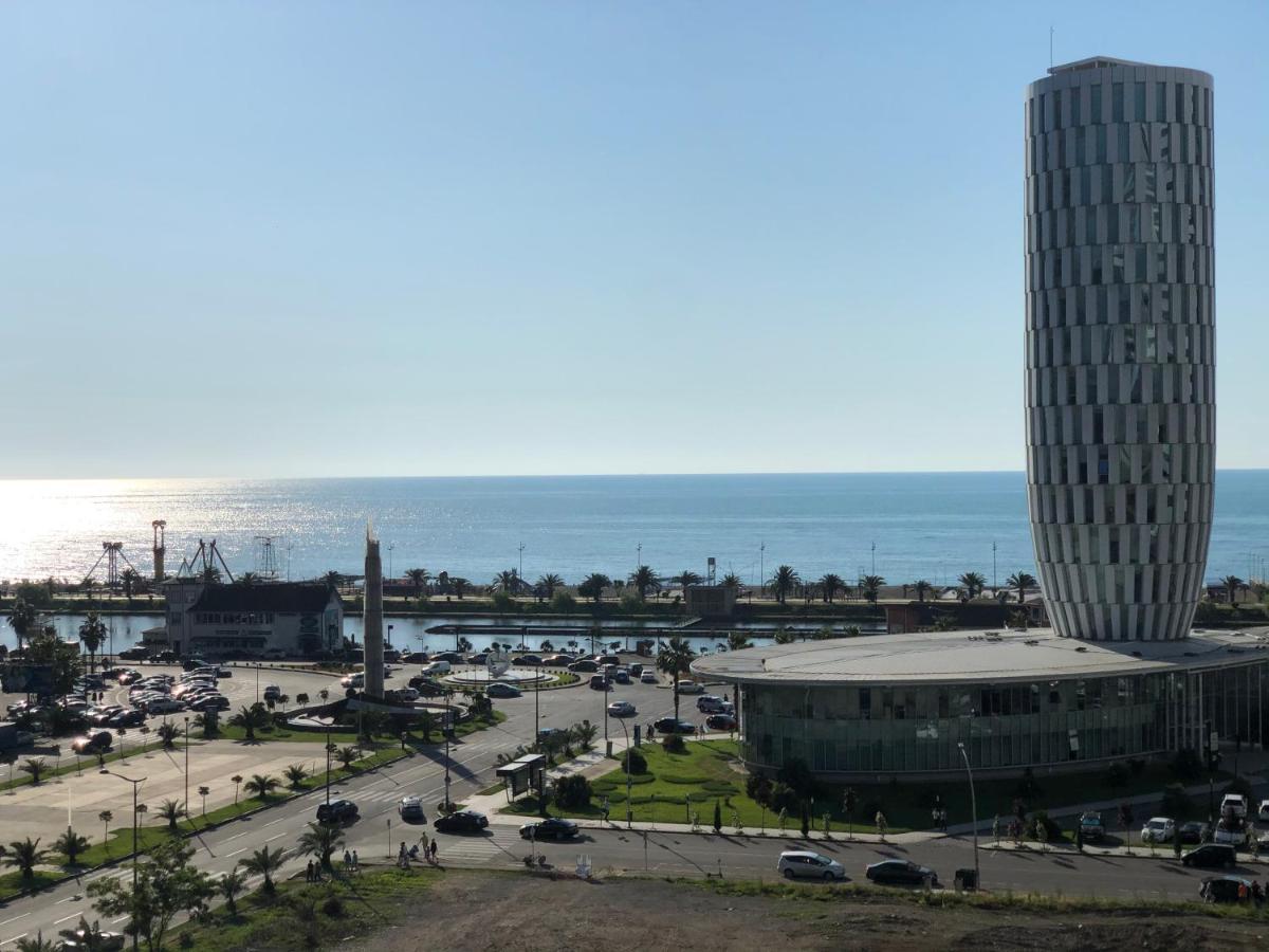 Апартамент У Моря Batumi Exteriör bild