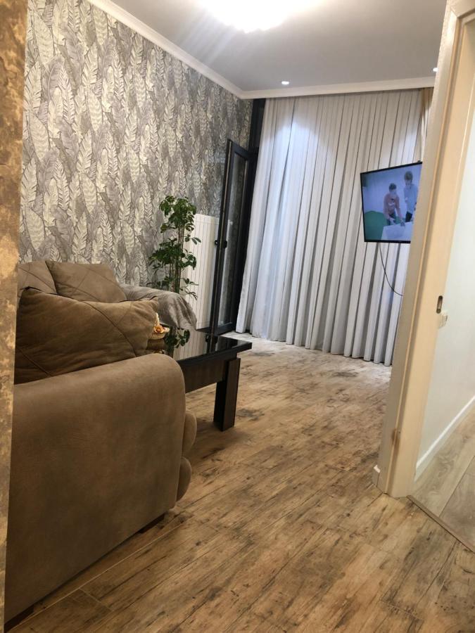 Апартамент У Моря Batumi Exteriör bild